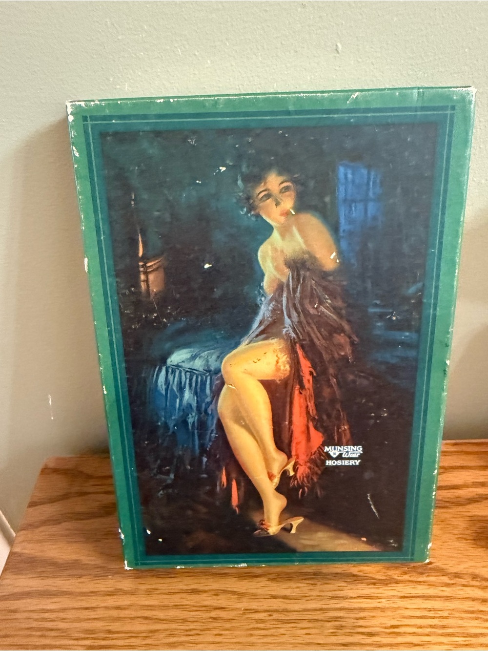 Vintage Munsing Wear Empty Hosiery Box Art Deco Graphic Advertising